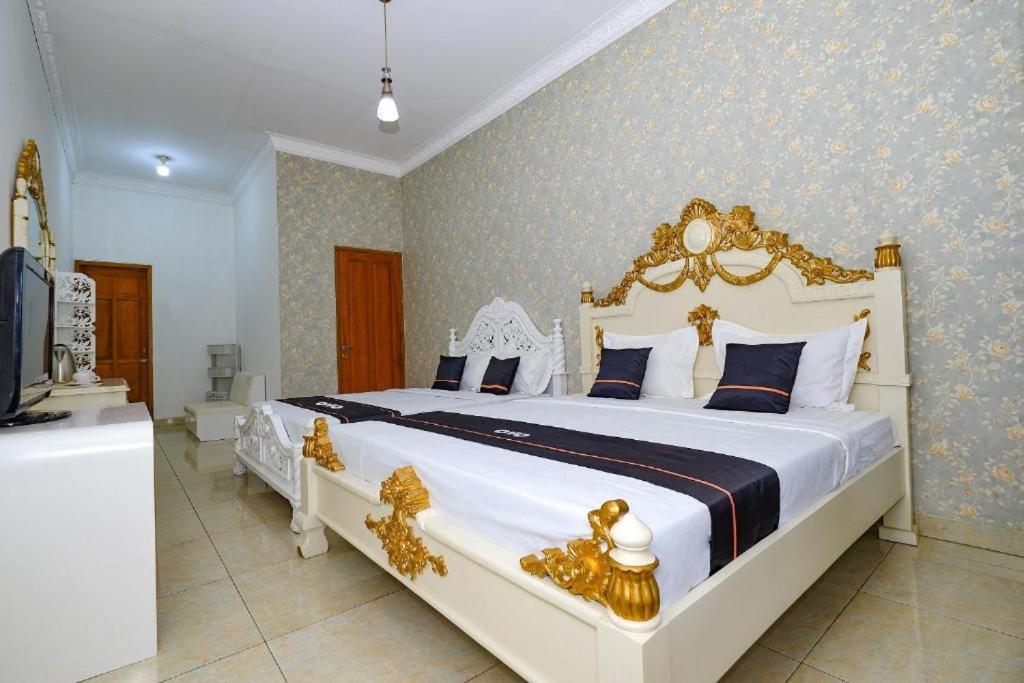 Guest House Gethsemane Salatiga Exterior photo